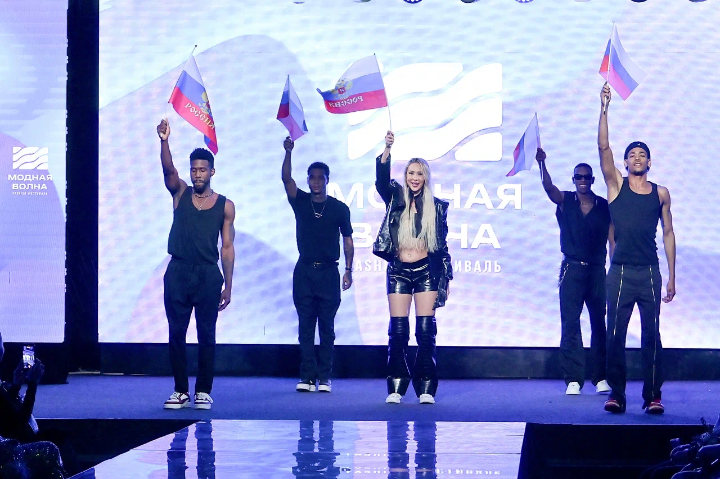 Обложка новости XI fashion фестиваль Модная Волна 2026